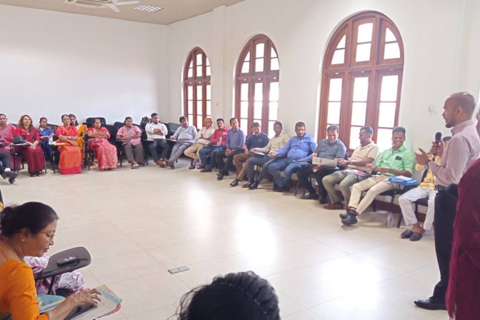 The awareness and planning program of the radio media program